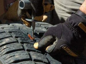 A Definite Guide to Fix a Punctured Car Tyre
